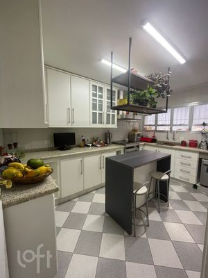 Image 6 - 896514