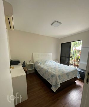 Image 12 - 896514