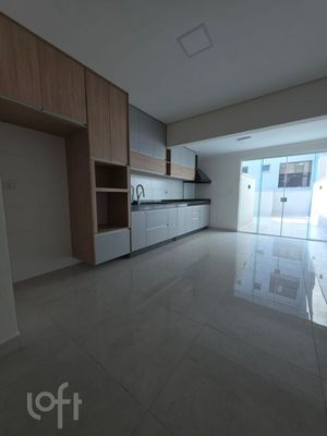 Image 18 - 896517