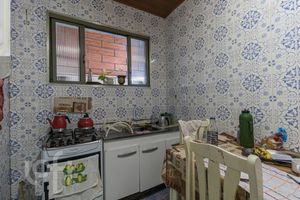Image 6 - 896519