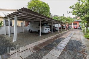 Image 18 - 896519
