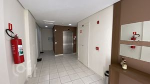 Image 16 - 896521