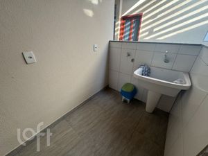 Image 33 - 896527
