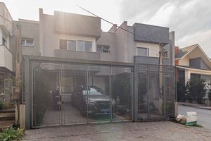 Image 42 - 896532
