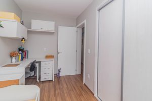 Image 34 - 896532