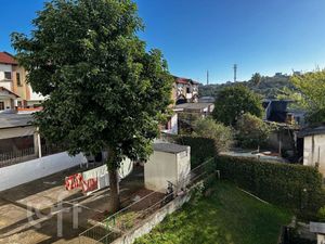 Image 10 - 896536
