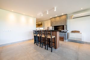 Image 26 - 896549