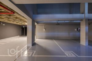 Image 16 - 896560