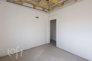 Image 39 - 896560