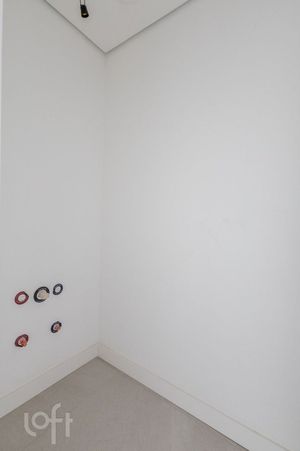 Image 45 - 896560