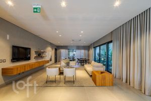 Image 26 - 896560