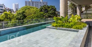Image 30 - 896560