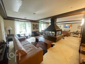 Image 14 - 896562