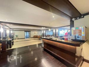 Image 15 - 896562