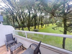 Image 10 - 896562