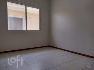 Image 8 - 896595