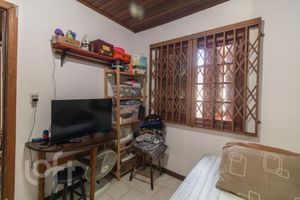 Image 11 - 896609
