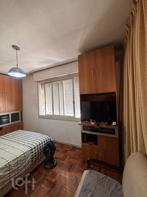 Image 8 - 896610