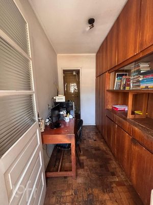 Image 10 - 896610