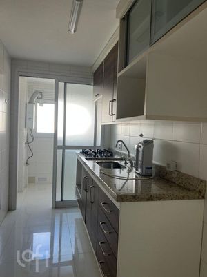 Image 6 - 896613
