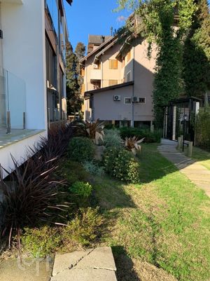 Image 30 - 896615