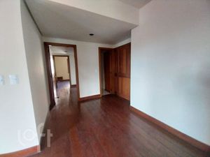 Image 3 - 896617