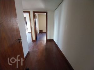 Image 4 - 896617