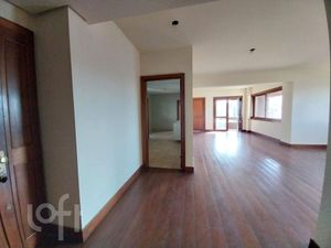 Image 8 - 896617