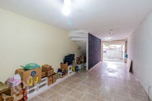 Image 4 - 896625
