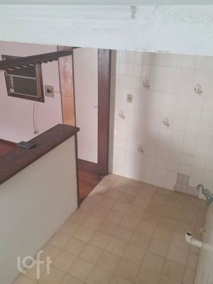 Image 9 - 896629
