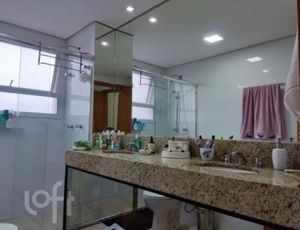 Image 9 - 896635