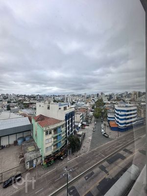 Image 12 - 896636