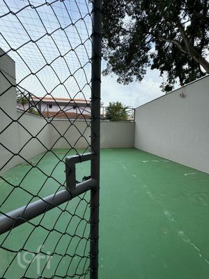 Image 12 - 896640
