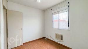 Image 19 - 896644