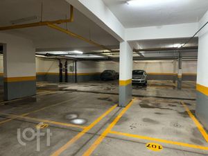 Image 19 - 896645