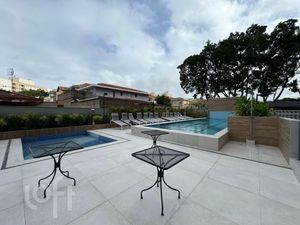 Image 12 - 896646