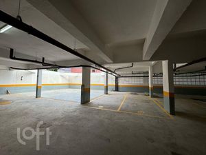 Image 16 - 896646