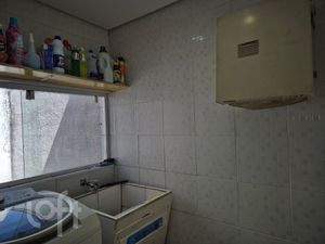 Image 14 - 896650