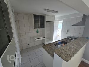 Image 3 - 896652