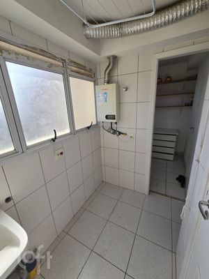 Image 7 - 896652