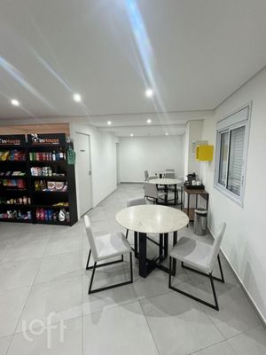Image 11 - 896653