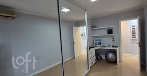 Image 15 - 896655