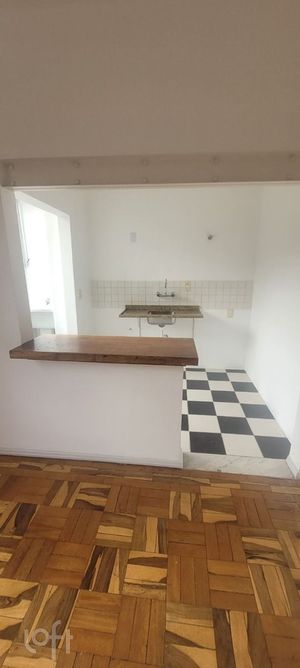 Image 7 - 896658