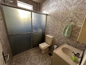 Image 8 - 896661