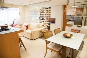 Image 1 - 896667