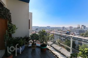 Image 32 - 896670