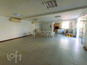 Image 35 - 896672