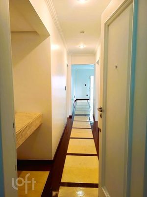 Image 3 - 896672