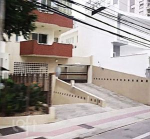 Image 0 - 896672