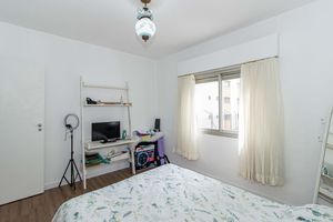 Image 9 - 896673